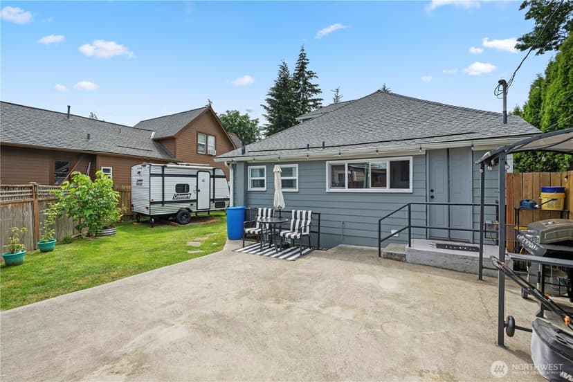 Property photo for 1925 Rainier Avenue, Everett photo 25