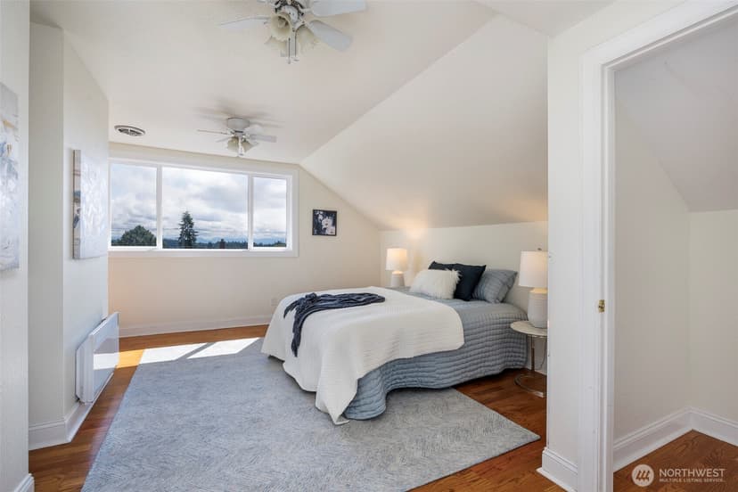 Property photo for 610 N 125th Street, Seattle photo 17