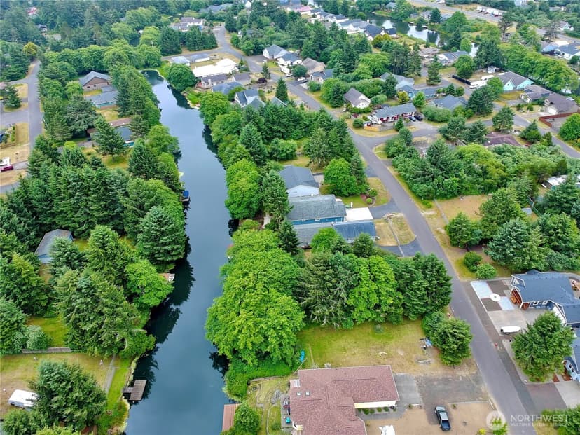 Property photo for 772 Island Circle SE, Ocean Shores photo 15