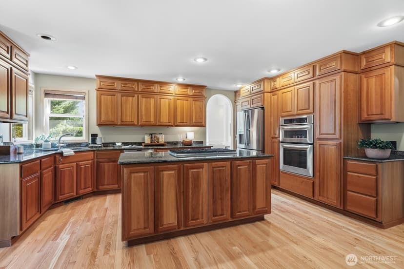 Property photo for 18009 Ambleside Court, Arlington photo 12