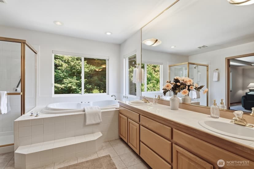Property photo for 18009 Ambleside Court, Arlington photo 23