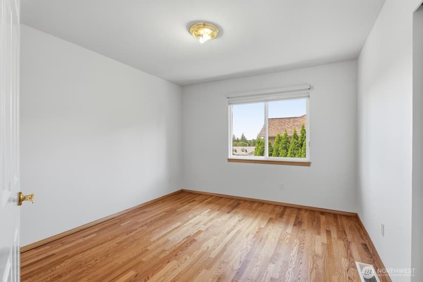 Property photo for 18009 Ambleside Court, Arlington photo 27