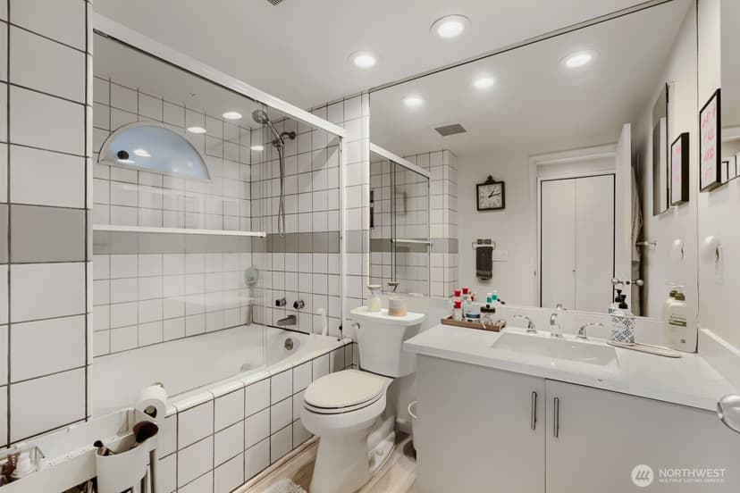 Property photo for 2134 Waverly Place N #103, Seattle photo 10