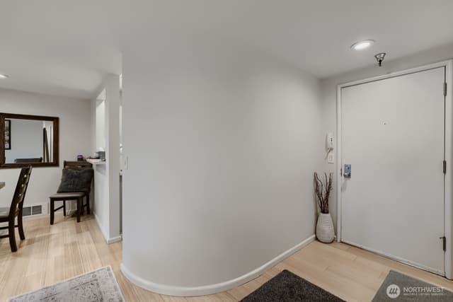 Property photo for 2134 Waverly Place N #103, Seattle photo 5