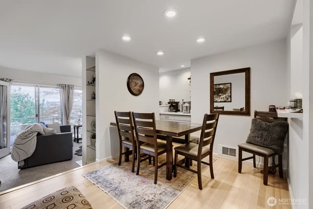 Property photo for 2134 Waverly Place N #103, Seattle photo 4