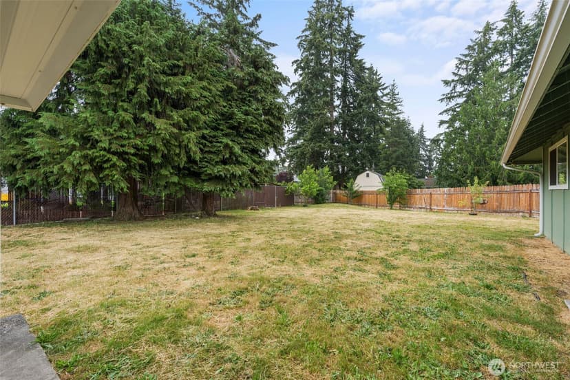 Property photo for 14920 12th Avenue E, Tacoma photo 24