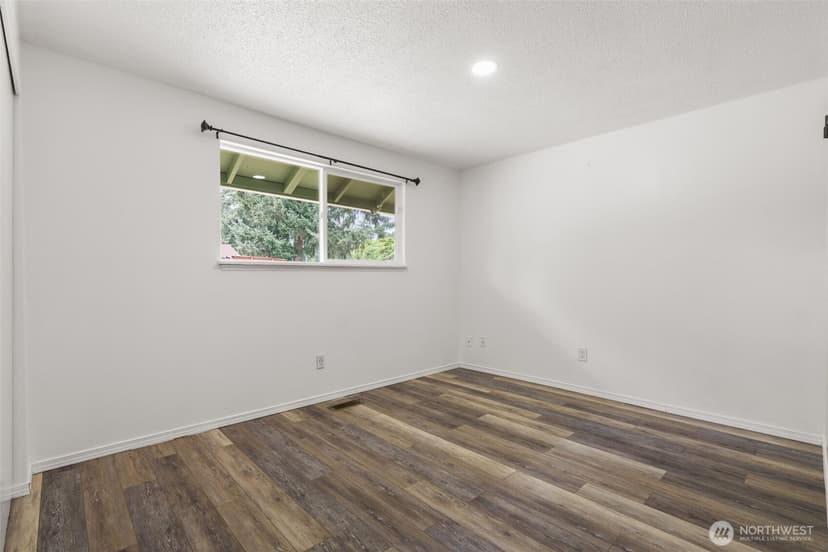 Property photo for 14920 12th Avenue E, Tacoma photo 20