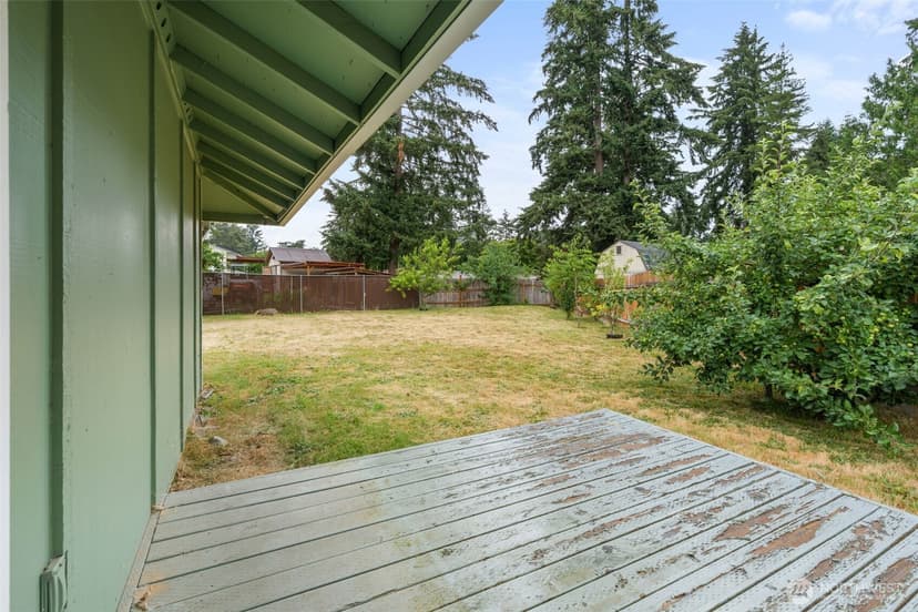 Property photo for 14920 12th Avenue E, Tacoma photo 28