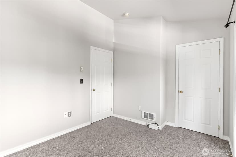Property photo for 7703 11th Avenue SW, Seattle photo 22