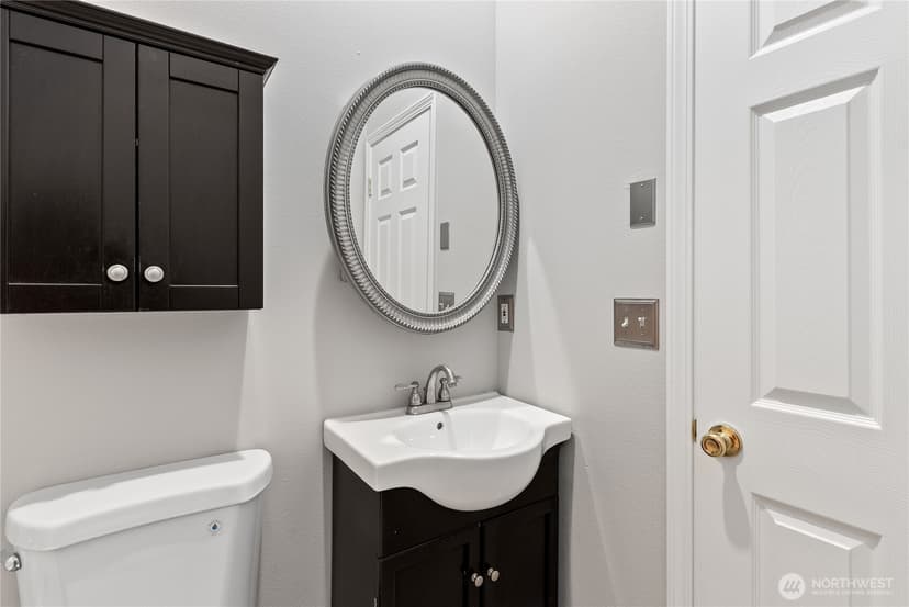 Property photo for 7703 11th Avenue SW, Seattle photo 27