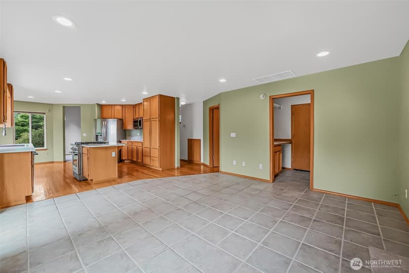 Property photo for 19810 11th Street E, Lake Tapps photo 9