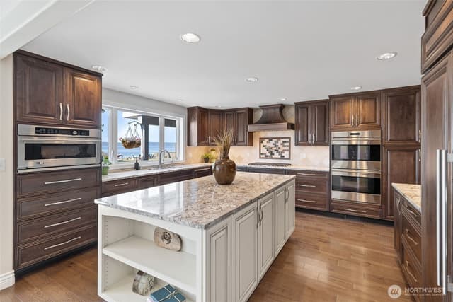 Property photo for 18141 Normandy Terrace SW, Normandy Park photo 3
