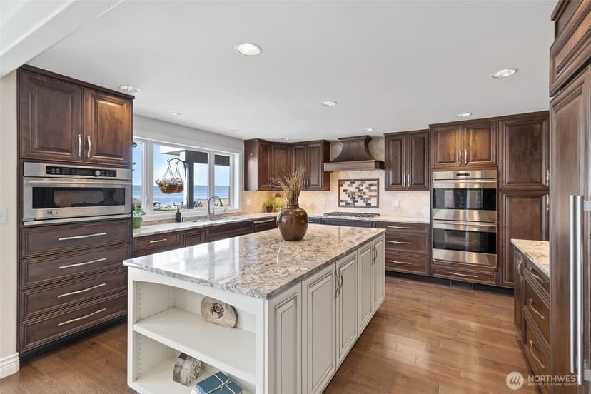 Property photo for 18141 Normandy Terrace SW, Normandy Park photo 3