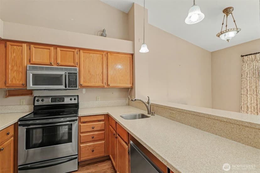 Property photo for 202 Mountain Park Boulevard #B303, Issaquah photo 3