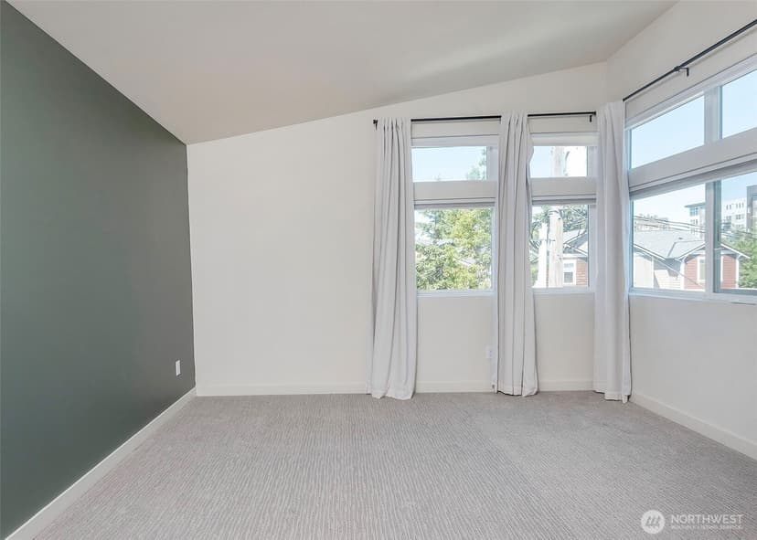 Property photo for 12032 33rd Ave NE #F, Seattle photo 19