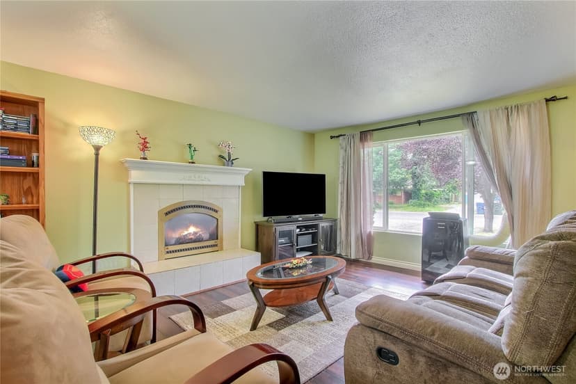 Property photo for 18233 SE 262nd Place, Covington photo 3