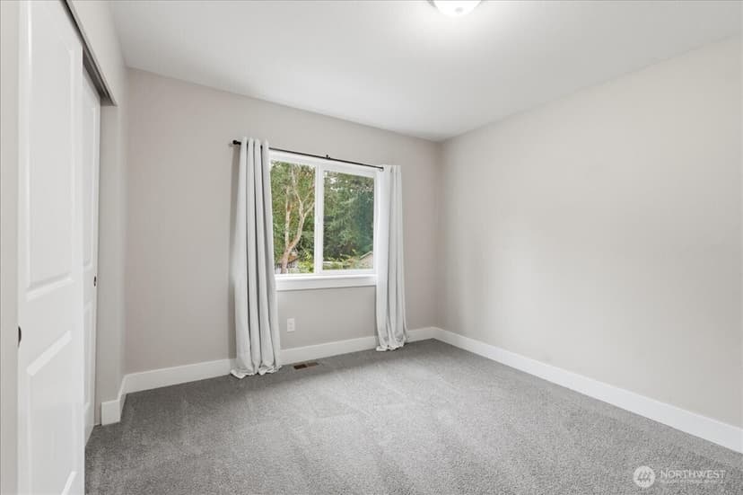 Property photo for 8316 Wildwood Avenue SW, Lakewood photo 17