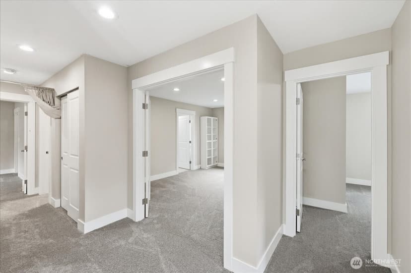 Property photo for 8316 Wildwood Avenue SW, Lakewood photo 15