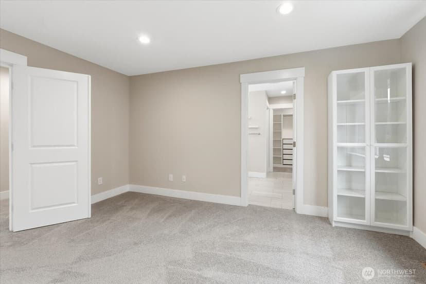 Property photo for 8316 Wildwood Avenue SW, Lakewood photo 19