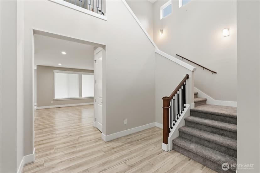 Property photo for 8316 Wildwood Avenue SW, Lakewood photo 14
