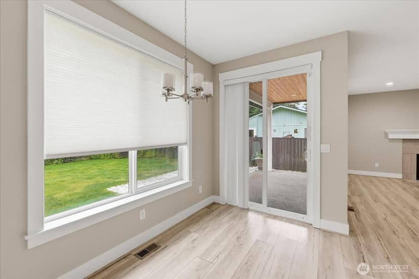Property photo for 8316 Wildwood Avenue SW, Lakewood photo 11