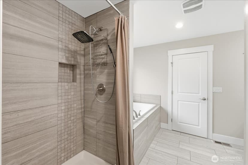 Property photo for 8316 Wildwood Avenue SW, Lakewood photo 22