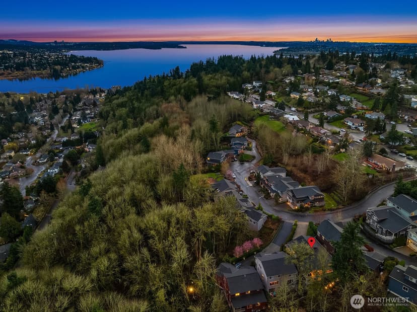 Property photo for 9026 NE 127th Place, Kirkland photo 23