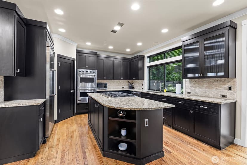 Property photo for 1824 Market Street, Kirkland photo 11