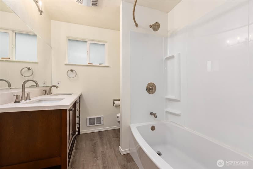 Property photo for 21124 50th Place W, Lynnwood photo 12