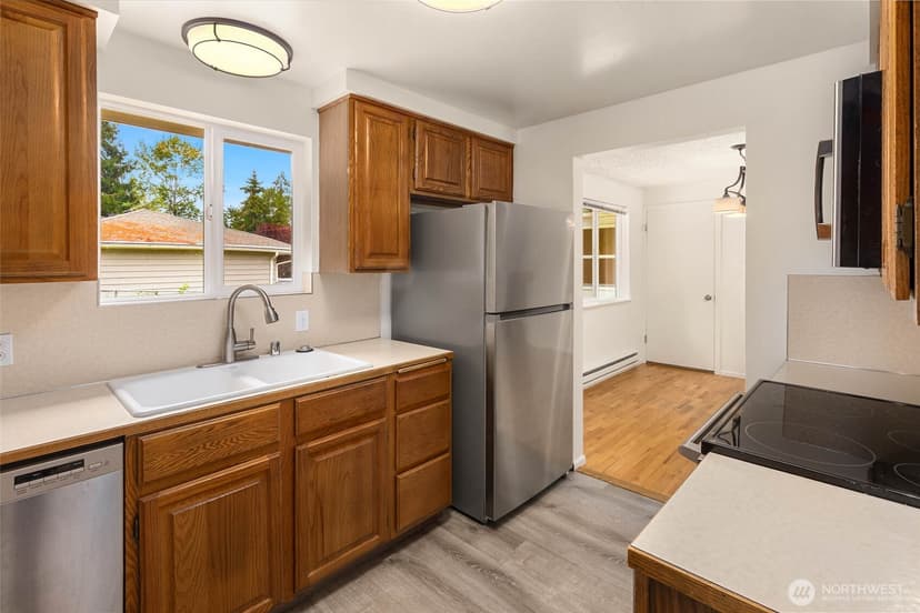 Property photo for 21124 50th Place W, Lynnwood photo 10