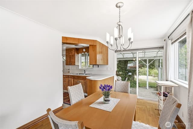 Property photo for 16262 15th Avenue SW, Burien photo 3