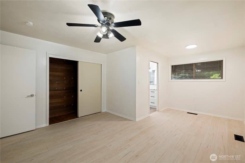 Property photo for 8408 121st Street SW, Lakewood photo 16