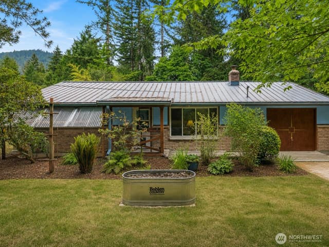 Property photo for 9429 240th Avenue SE, Issaquah photo 2