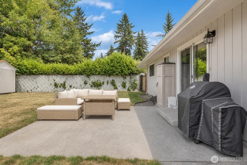 Property photo for 9801 119th Street SW, Lakewood photo 15