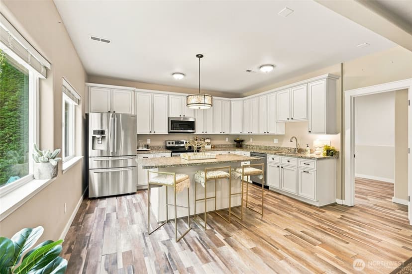 Property photo for 18012 Ambleside Court, Arlington photo 32