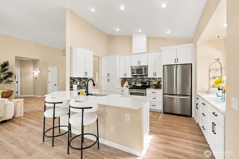 Property photo for 18012 Ambleside Court, Arlington photo 15
