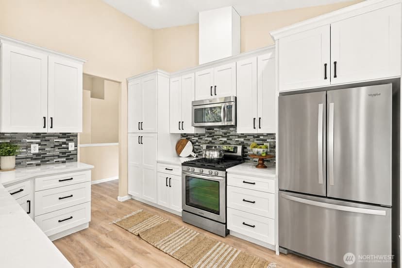 Property photo for 18012 Ambleside Court, Arlington photo 16