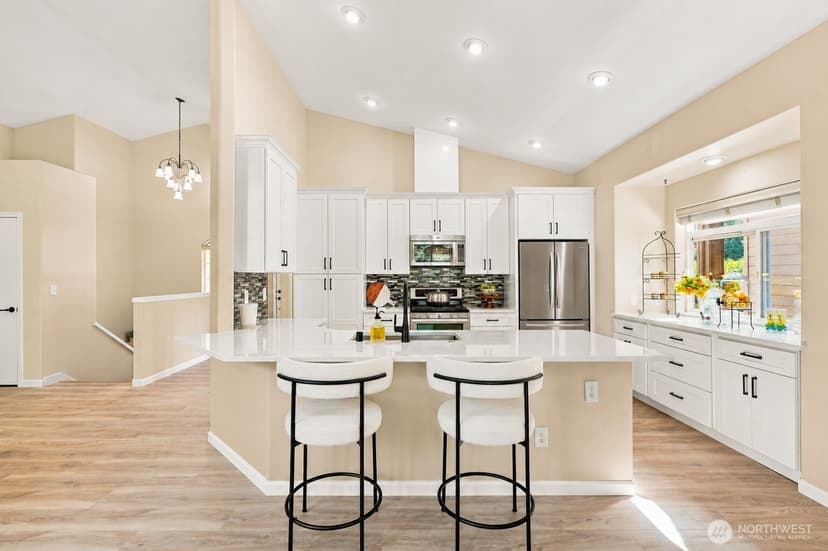 Property photo for 18012 Ambleside Court, Arlington photo 14