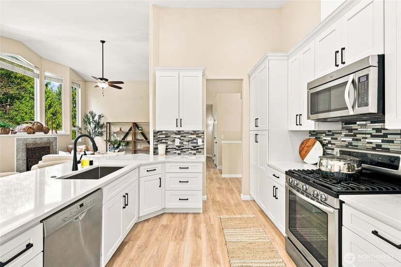 Property photo for 18012 Ambleside Court, Arlington photo 17