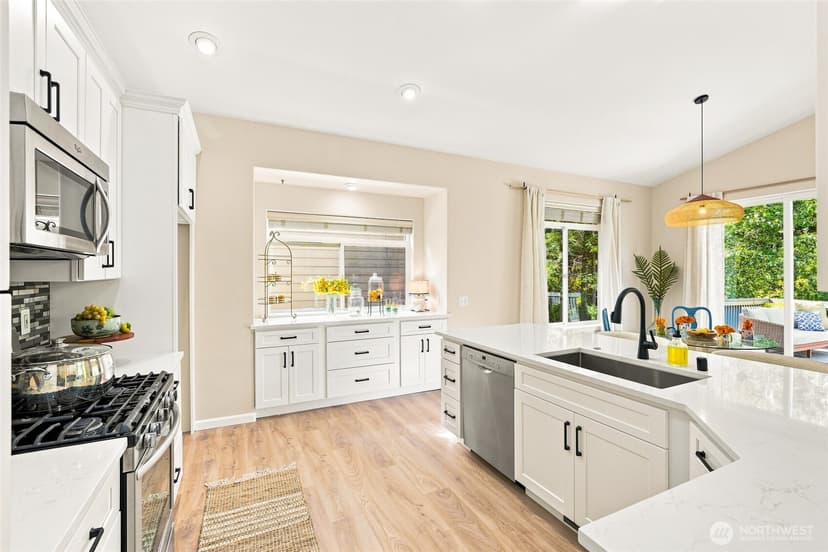 Property photo for 18012 Ambleside Court, Arlington photo 18