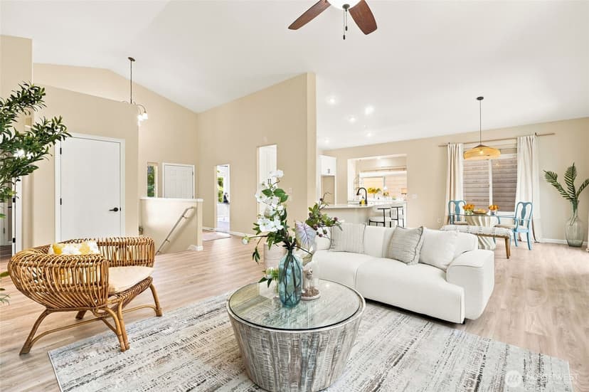Property photo for 18012 Ambleside Court, Arlington photo 12