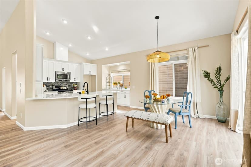 Property photo for 18012 Ambleside Court, Arlington photo 13