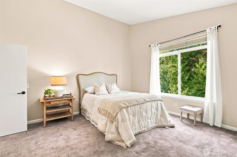 Property photo for 18012 Ambleside Court, Arlington photo 24