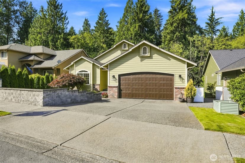 Property photo for 18012 Ambleside Court, Arlington