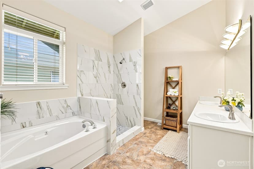 Property photo for 18012 Ambleside Court, Arlington photo 25