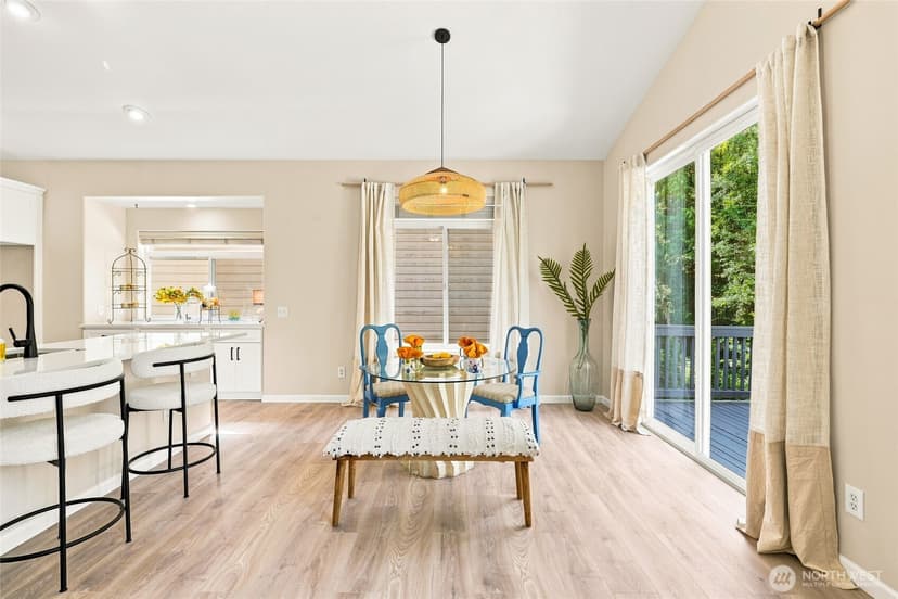 Property photo for 18012 Ambleside Court, Arlington photo 21