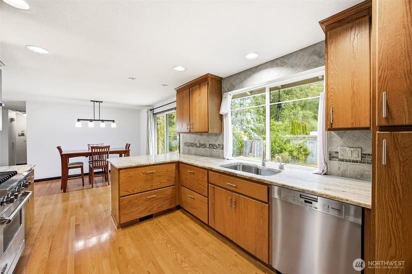 Property photo for 9525 E E Street, Tacoma photo 10