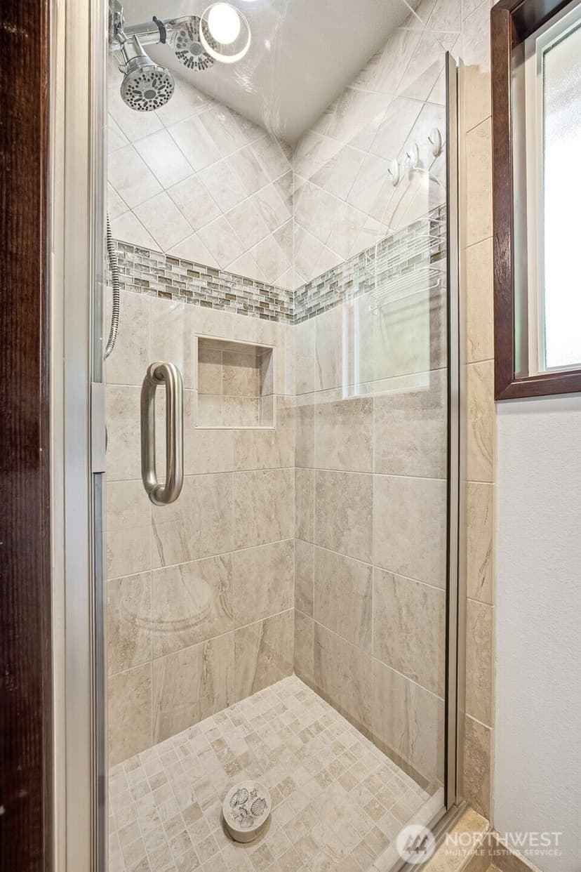 Property photo for 9525 E E Street, Tacoma photo 17