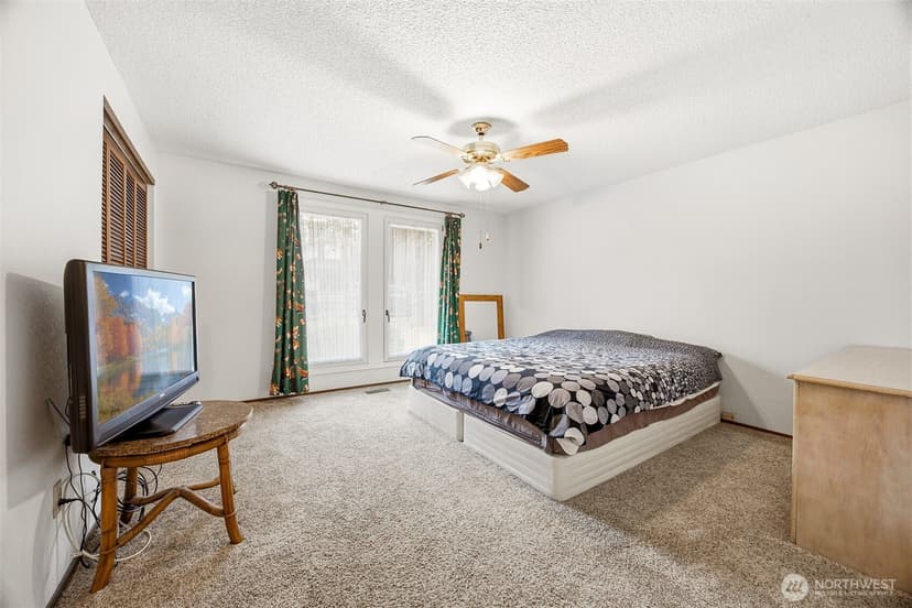 Property photo for 9525 E E Street, Tacoma photo 12