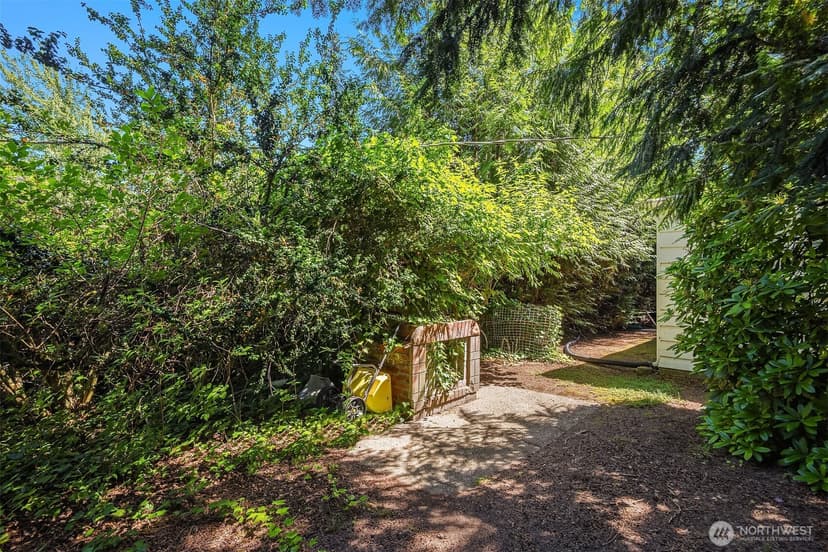 Property photo for 8255 30th Avenue NE, Seattle photo 24